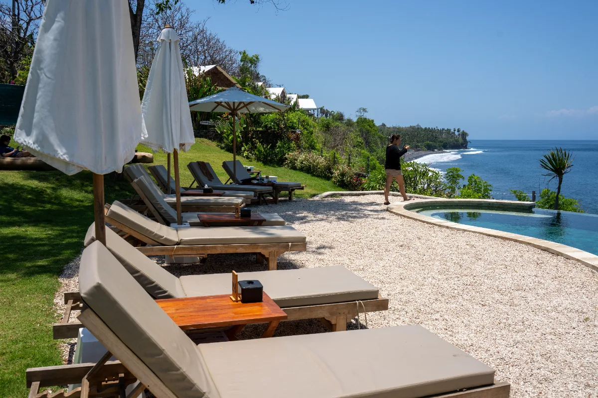 Bagaimana Desain Website Berstandar Internasional Membantu Bisnis Resort dan Tour di Denpasar Bali Memikat Wisatawan Mancanegara?